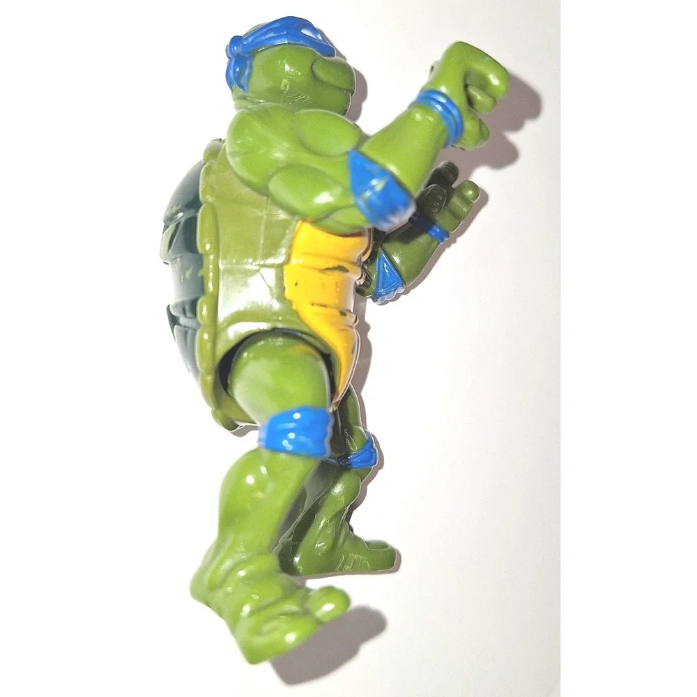 TMNT Leonardo head dropping‎ figure Katana Shield and Accessories Blue Bandana